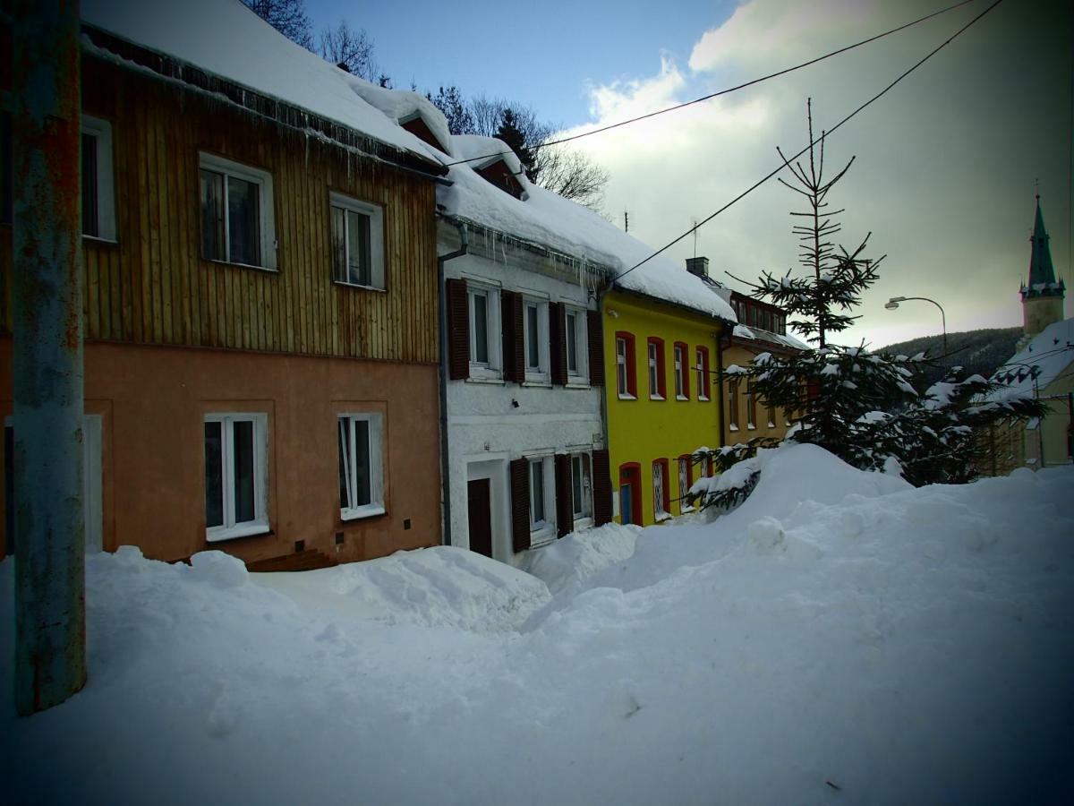 Apartman Pod Bozim Darem Jáchymov Buitenkant foto